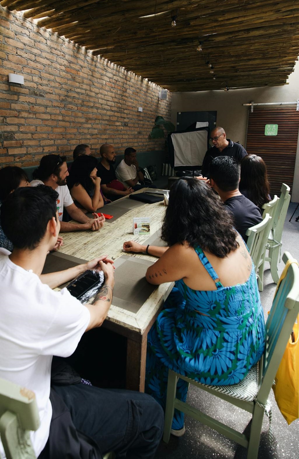 pexels bertelli shrtd